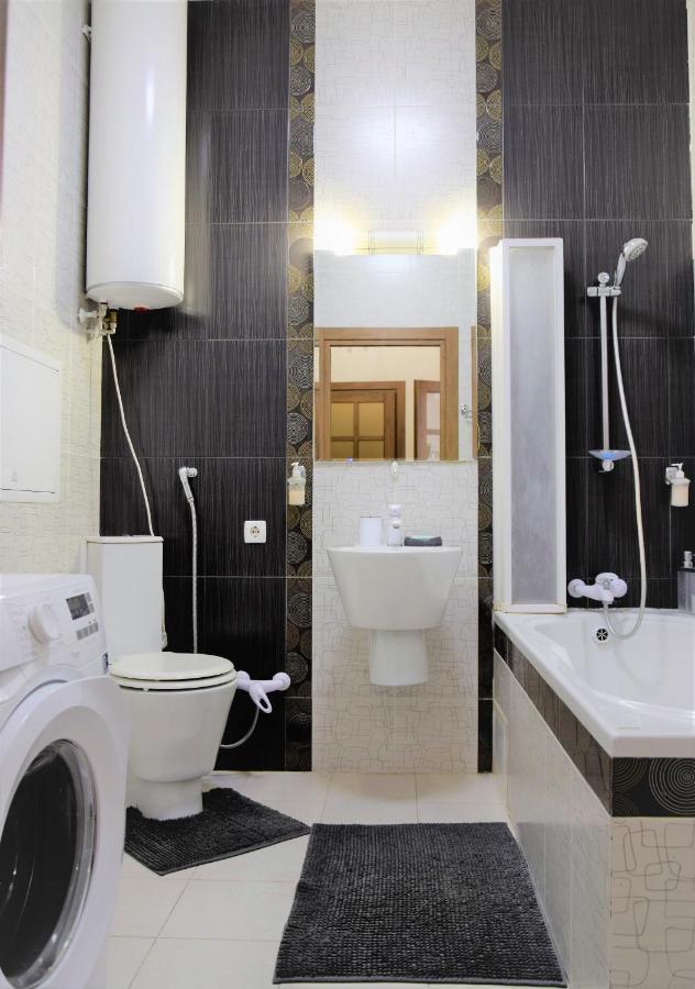 Apartment In Arcadia Palace With Sea View! 오데사 외부 사진