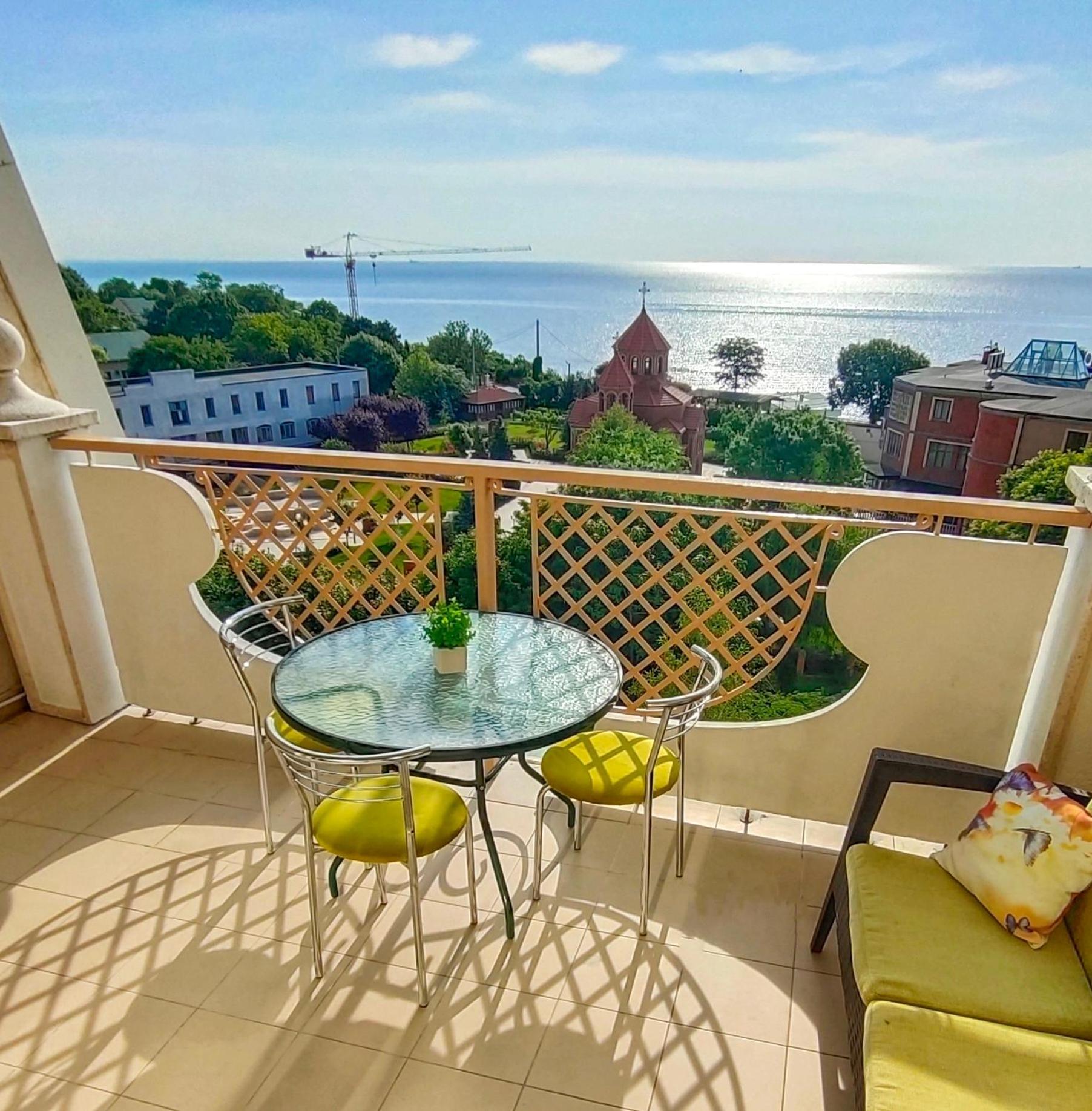 Apartment In Arcadia Palace With Sea View! 오데사 외부 사진